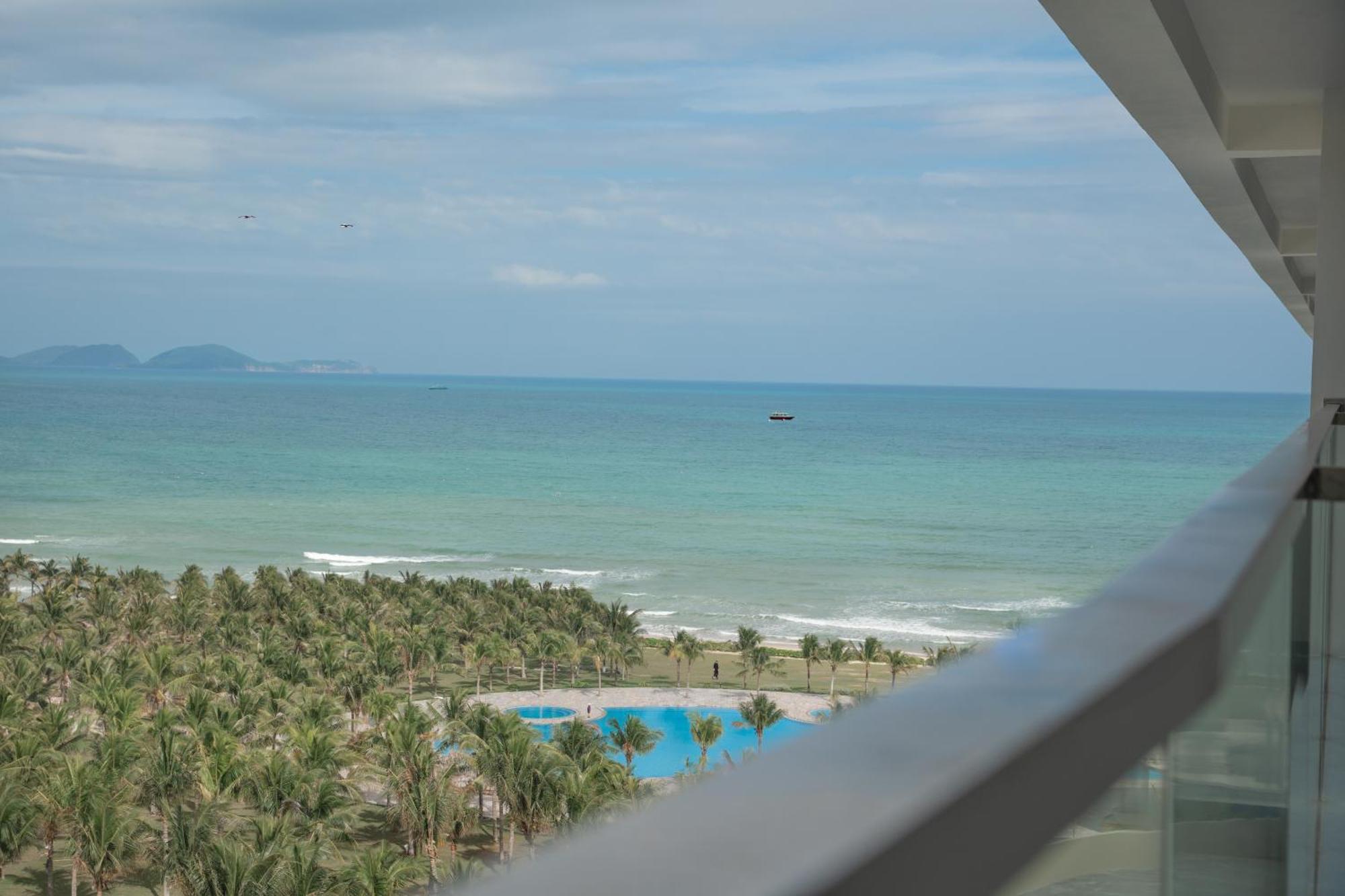 Aquamarine Beachfront Resort & Spa Cam Ranh Zewnętrze zdjęcie